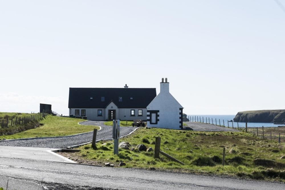 Clach Gorm Stornoway  Bagian luar foto